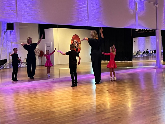 Dansstudio Paul & Cynthia Almere - Dansles - Peuterdans